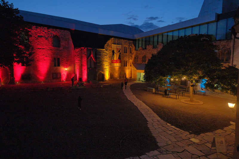 Kunstmuseum Moritzburg bei Nacht